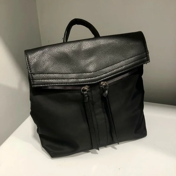 Botkier Purse Packpack - Picture 4 of 4